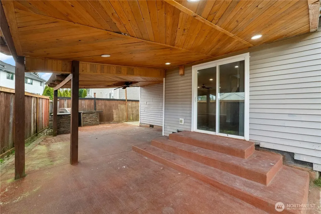8213 209th Avenue Ct E Bonney Lake WA 98391