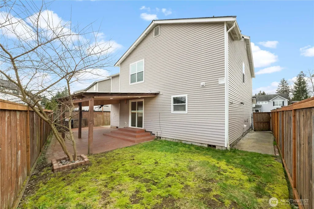 8213 209th Avenue Ct E Bonney Lake WA 98391