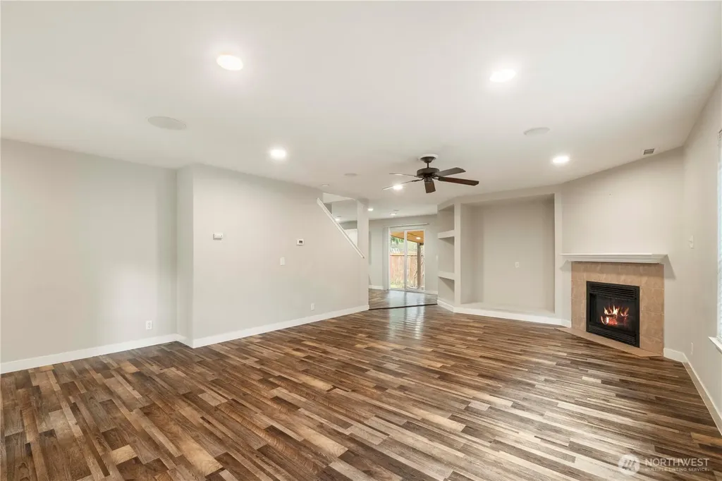 8213 209th Avenue Ct E Bonney Lake WA 98391