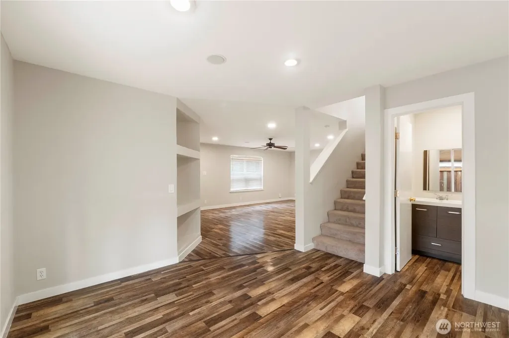 8213 209th Avenue Ct E Bonney Lake WA 98391