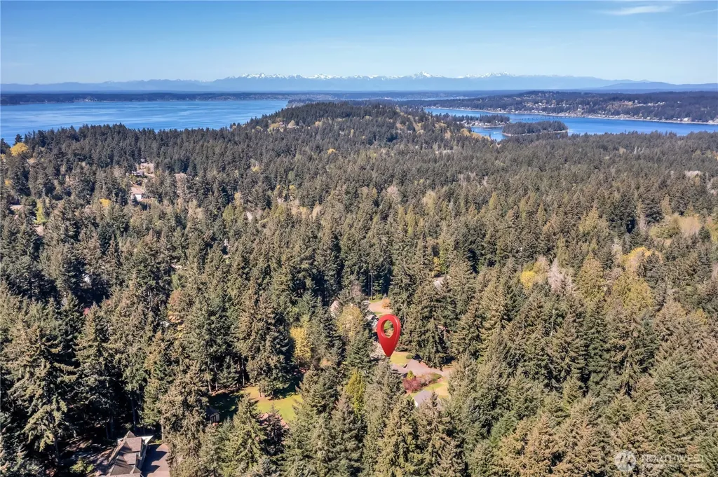 827 Illahee Drive Fox Island WA 98333