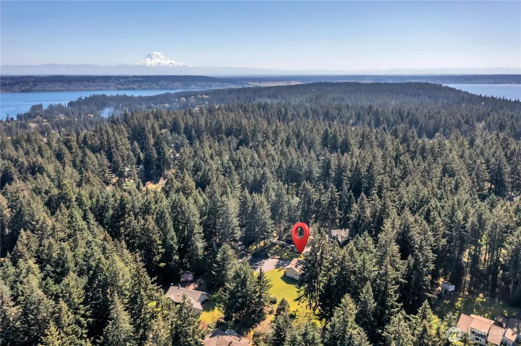 827 Illahee Drive Fox Island WA 98333