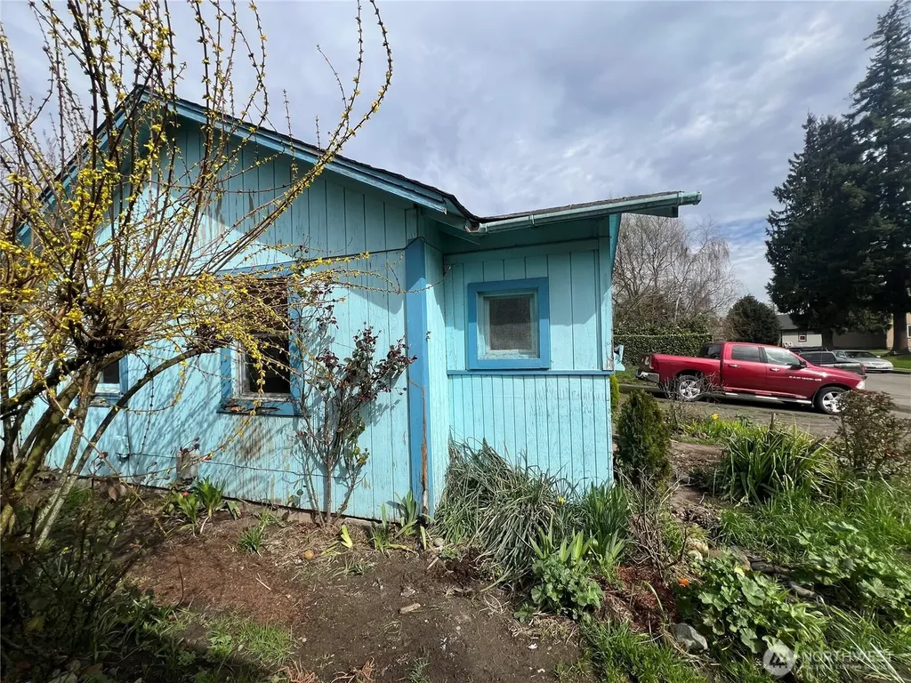 131 17th Avenue Longview WA 98632