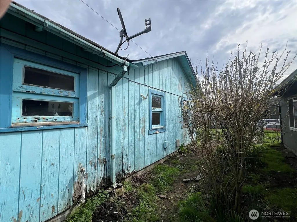 131 17th Avenue Longview WA 98632