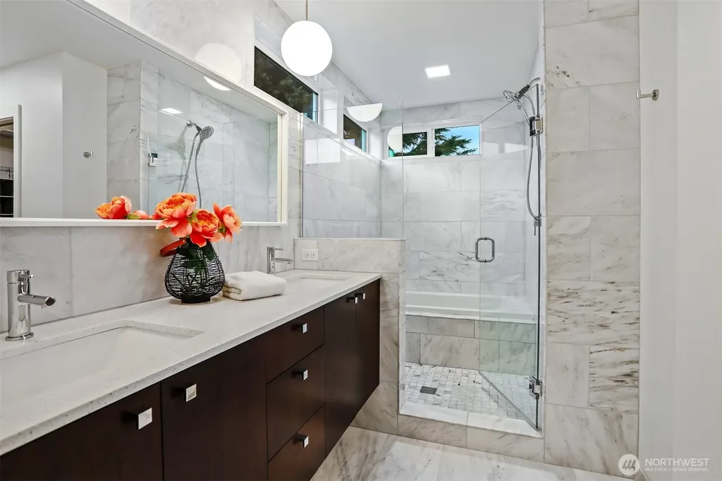 3641 22nd Avenue W Seattle WA 98199