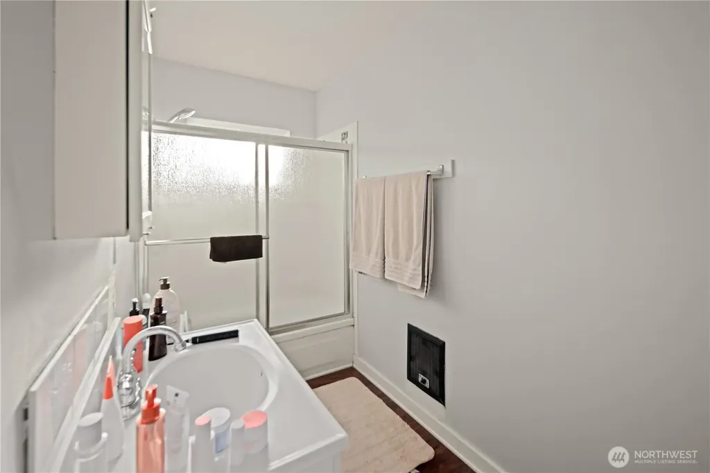 1788 Alki Avenue SW Seattle WA 98116