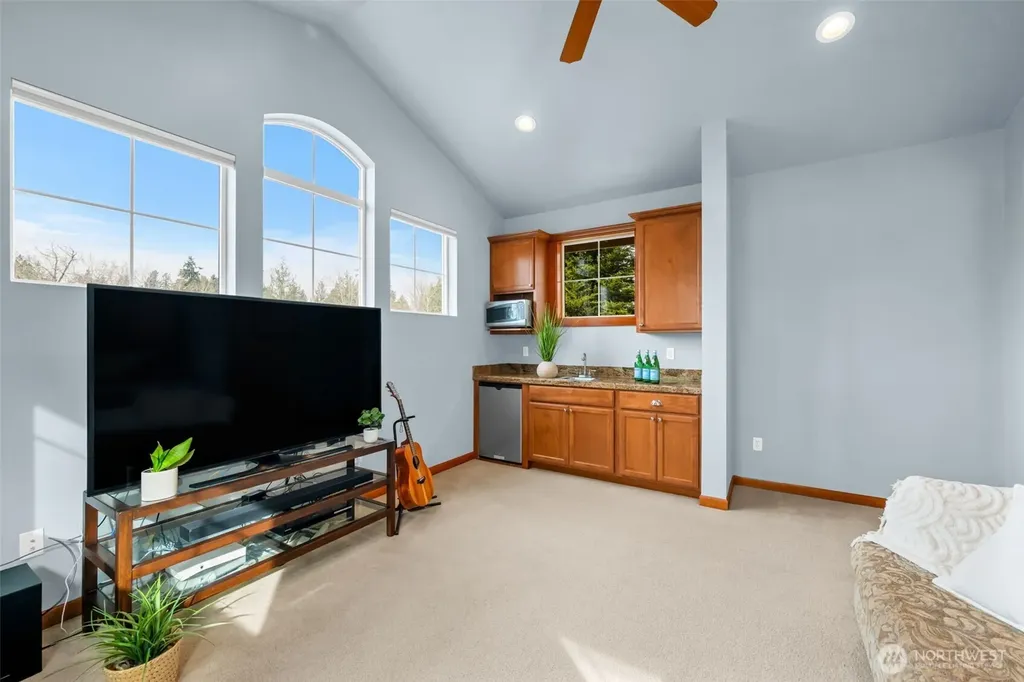8835 NE 148th Place Kenmore WA 98028