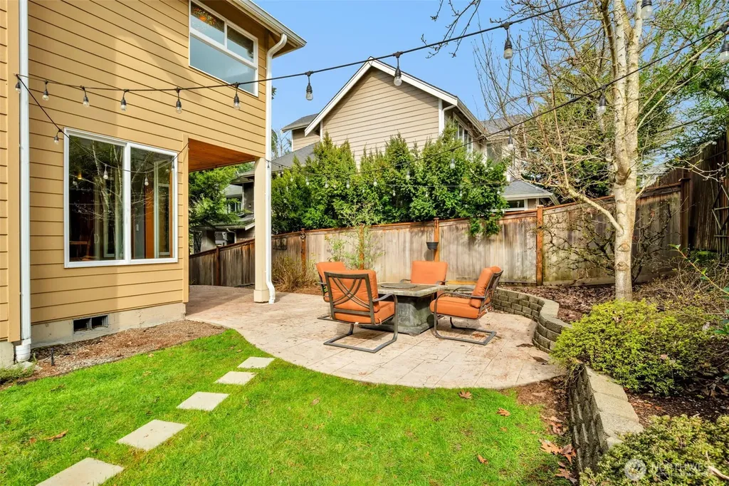 8835 NE 148th Place Kenmore WA 98028
