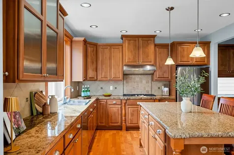 8835 NE 148th Place Kenmore WA 98028