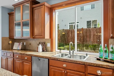 8835 NE 148th Place Kenmore WA 98028