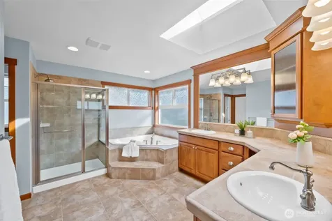 8835 NE 148th Place Kenmore WA 98028