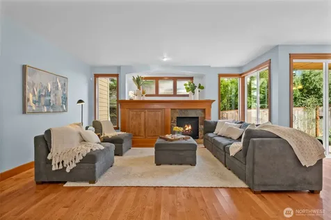 8835 NE 148th Place Kenmore WA 98028