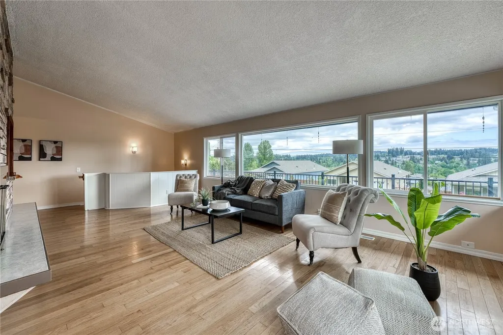 19656 Patriot Lane NW Poulsbo WA 98370