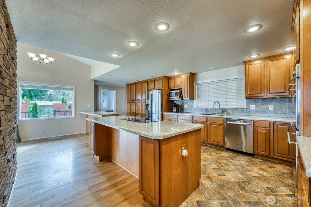 19656 Patriot Lane NW Poulsbo WA 98370