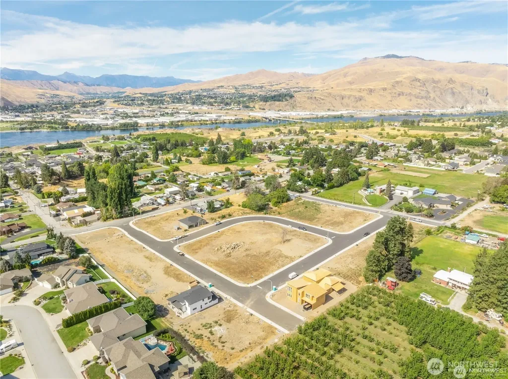 134 Chadwick (Lot6) Place NW East Wenatchee WA 98802
