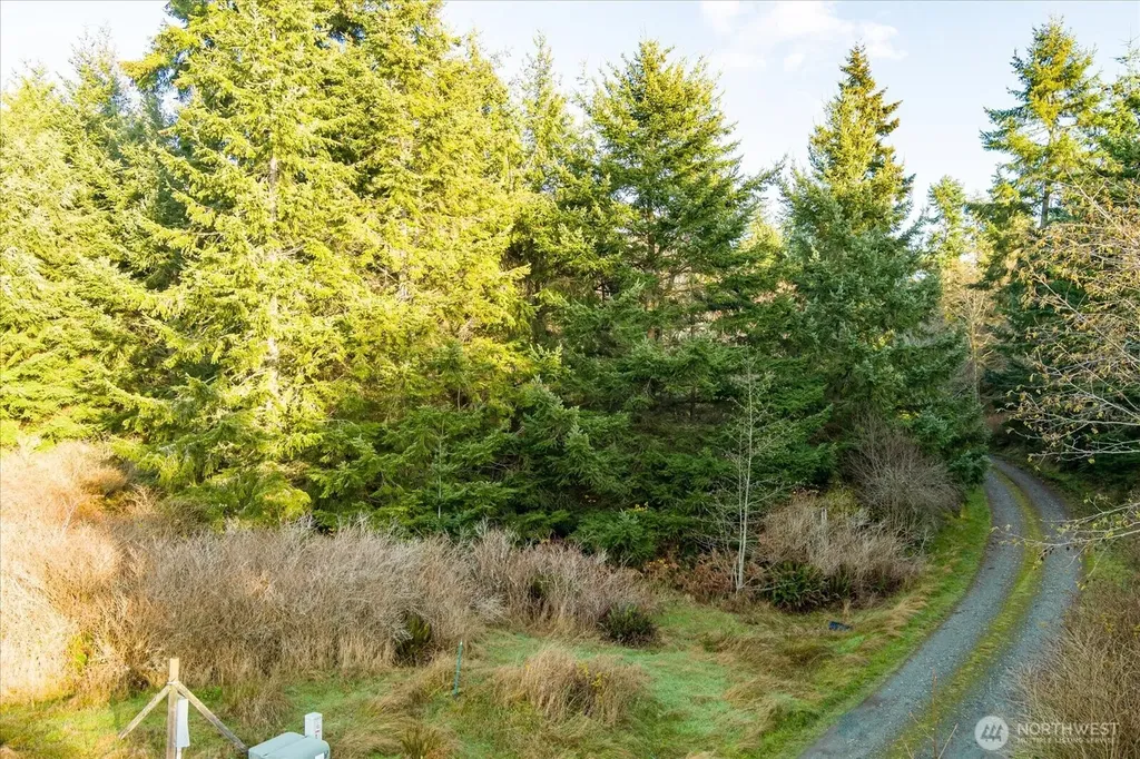 261 Aloha Place Coupeville WA 98239