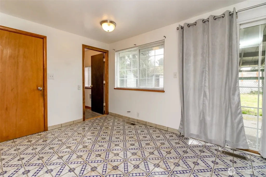 1317 Stillwell Street NE Olympia WA 98516