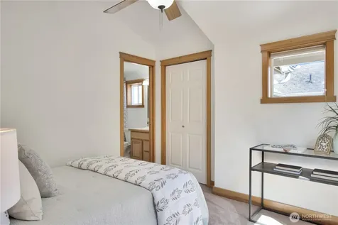 8515 Stone Avenue N Seattle WA 98103