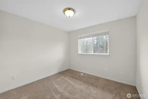 8402 147th St Court E Puyallup WA 98375