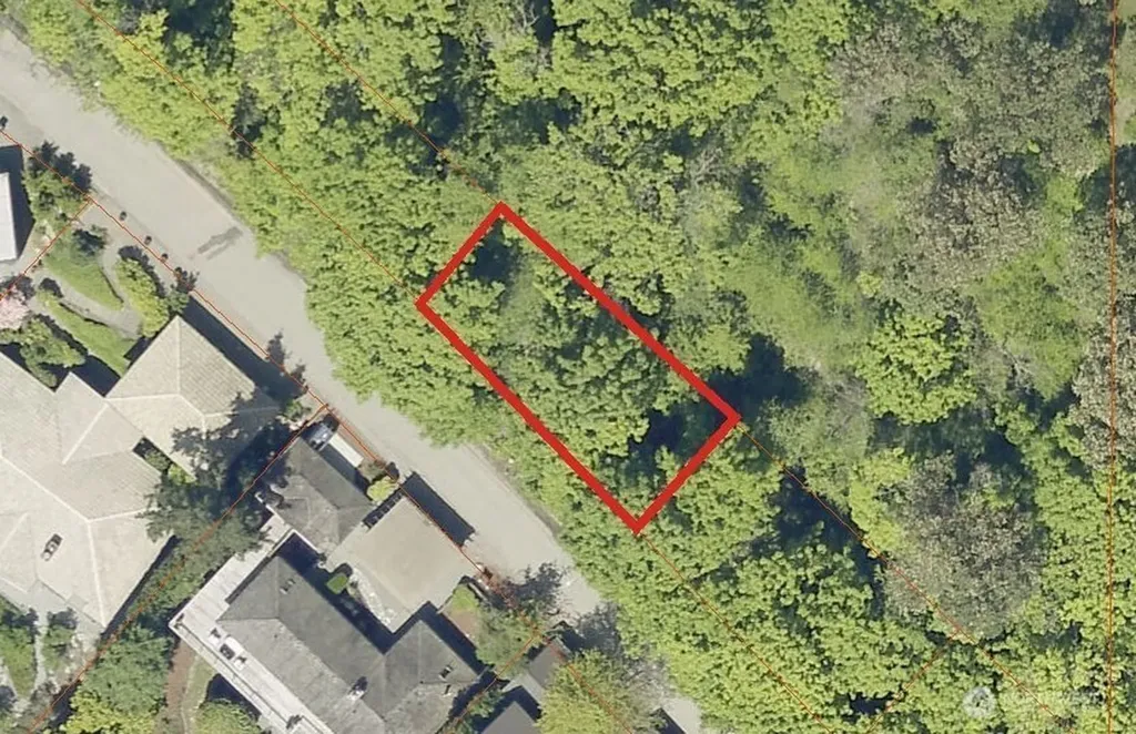 23 Perkins Lane W Seattle WA 98199