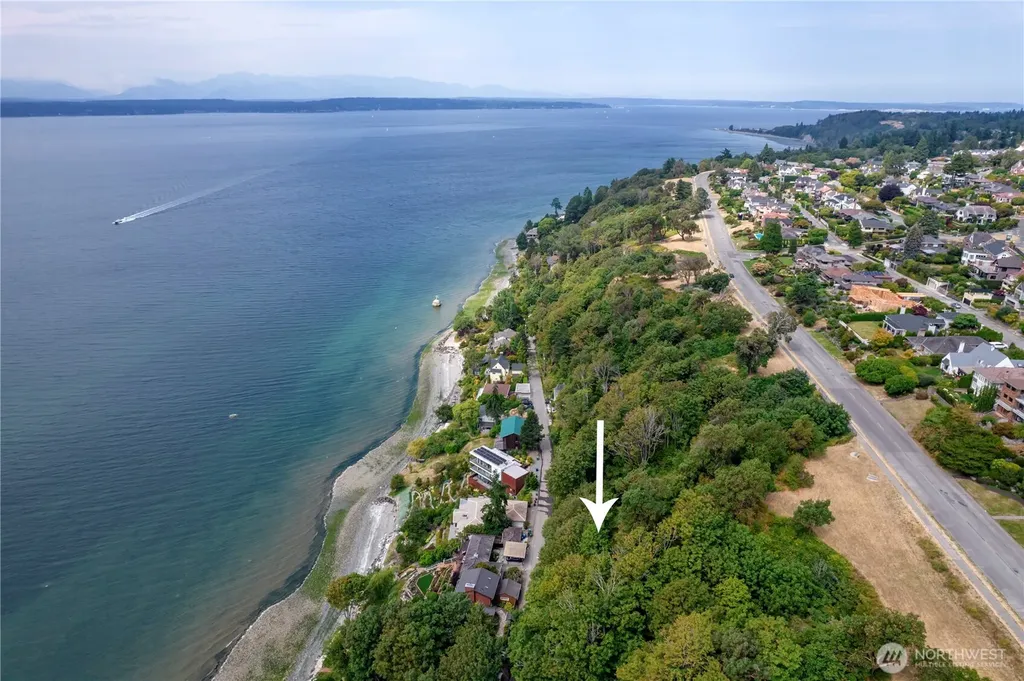 23 Perkins Lane W Seattle WA 98199