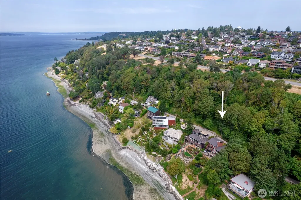 23 Perkins Lane W Seattle WA 98199