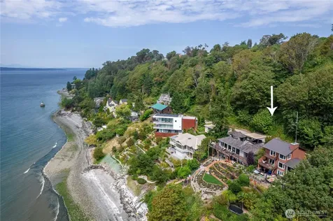 23 Perkins Lane W Seattle WA 98199