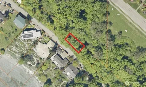 23 Perkins Lane W Seattle WA 98199