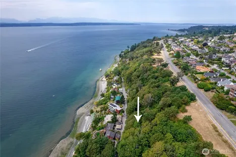23 Perkins Lane W Seattle WA 98199