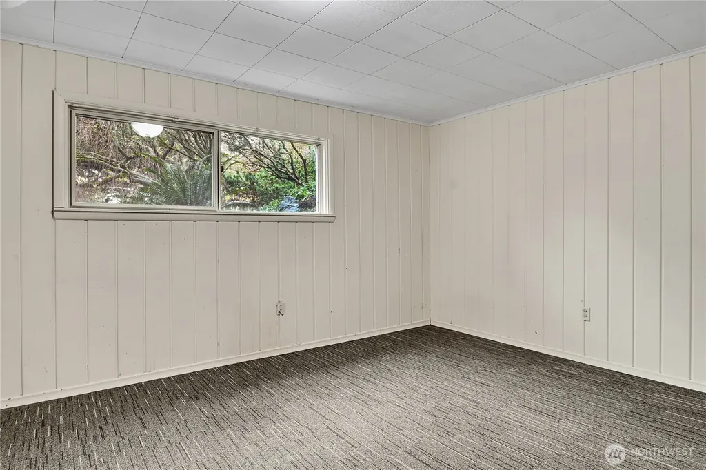 921 Sunset Way Bellevue WA 98004