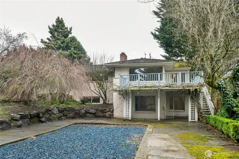 921 Sunset Way Bellevue WA 98004