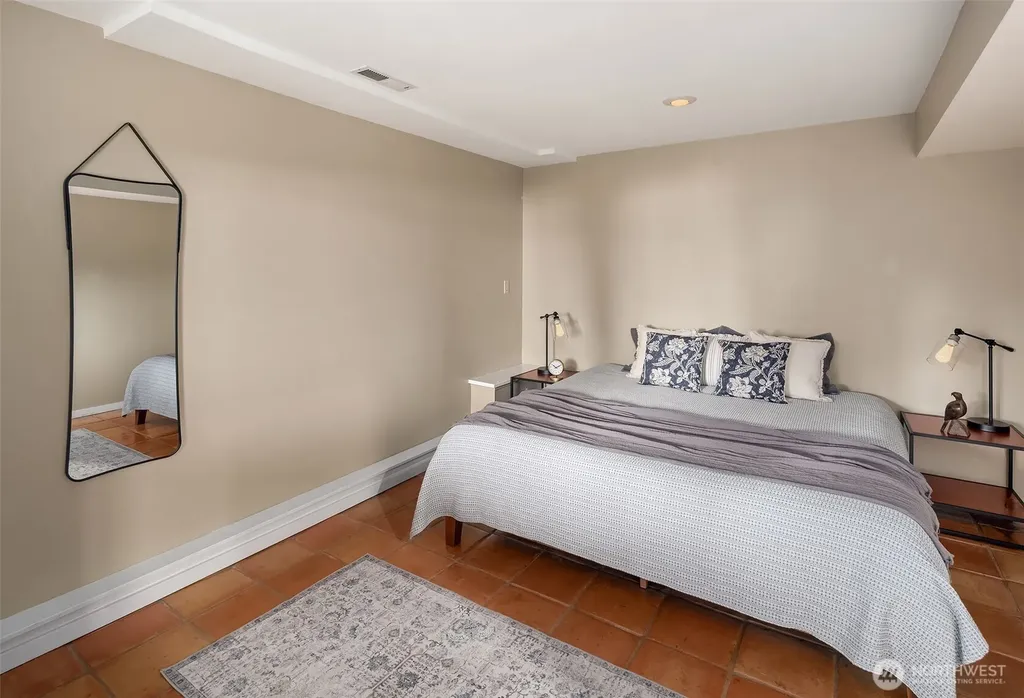8121 SW 222nd Place Vashon WA 98070
