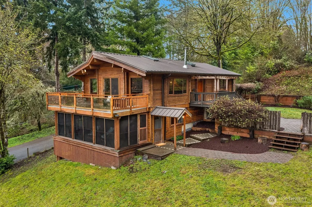 8121 SW 222nd Place Vashon WA 98070