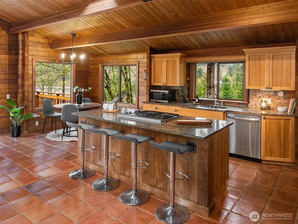 8121 SW 222nd Place Vashon WA 98070