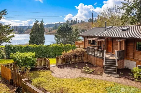 8121 SW 222nd Place Vashon WA 98070