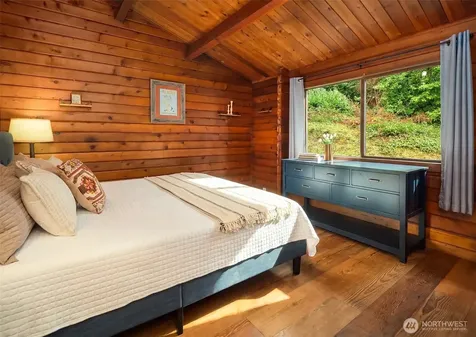 8121 SW 222nd Place Vashon WA 98070