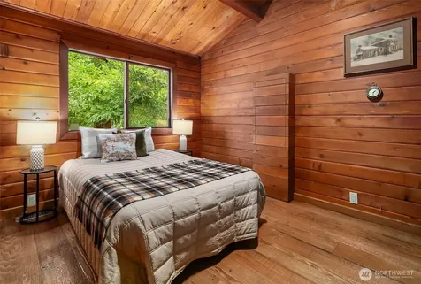 8121 SW 222nd Place Vashon WA 98070