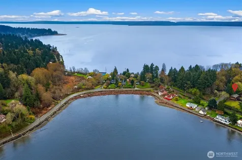 8121 SW 222nd Place Vashon WA 98070