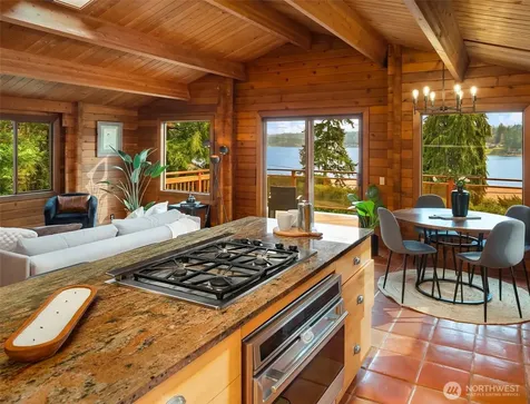8121 SW 222nd Place Vashon WA 98070