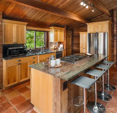 8121 SW 222nd Place Vashon WA 98070