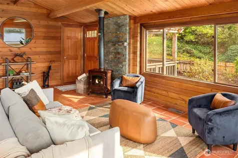 8121 SW 222nd Place Vashon WA 98070