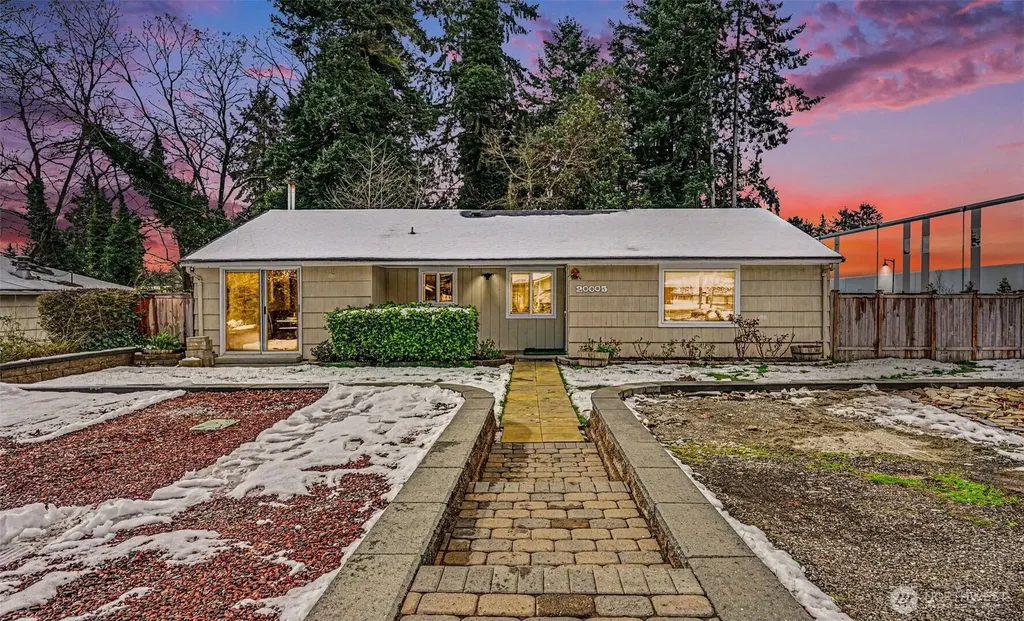 20005 14th Avenue S Seatac WA 98198