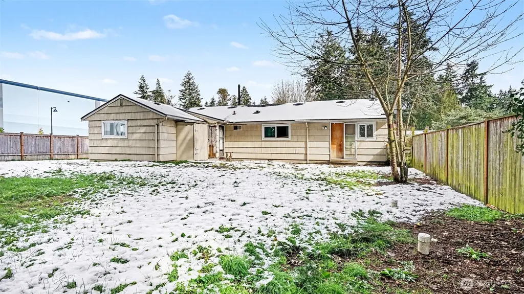 20005 14th Avenue S Seatac WA 98198
