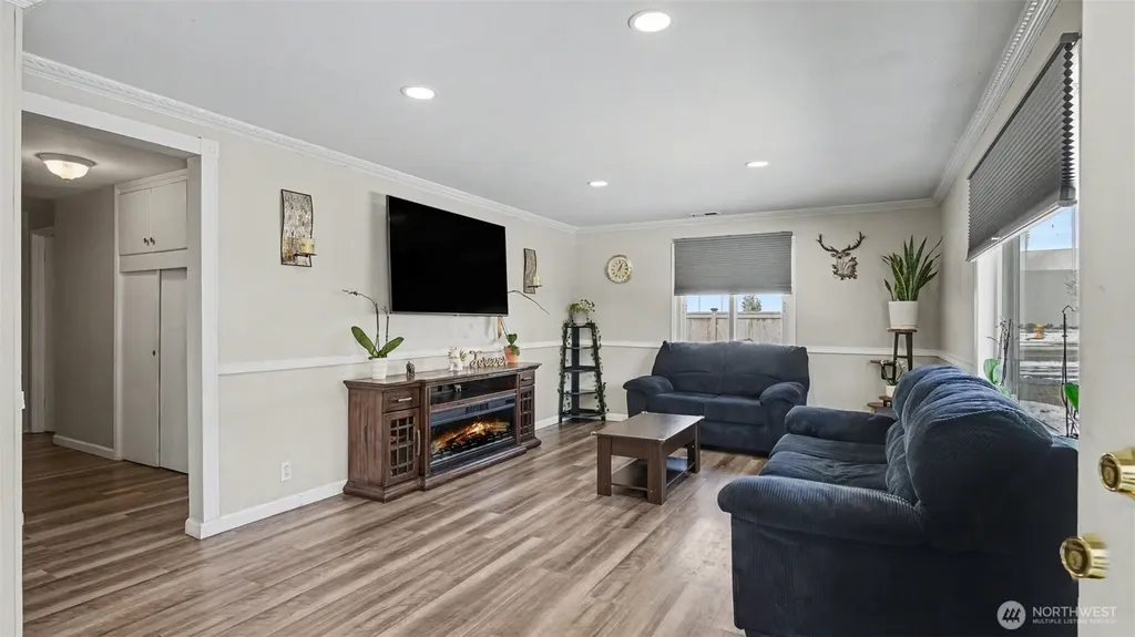 20005 14th Avenue S Seatac WA 98198