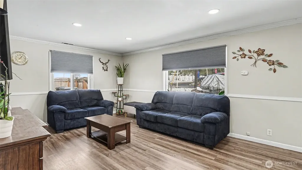 20005 14th Avenue S Seatac WA 98198