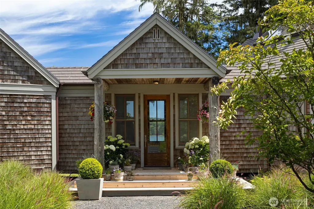 16 Bayshore Road Friday Harbor WA 98250