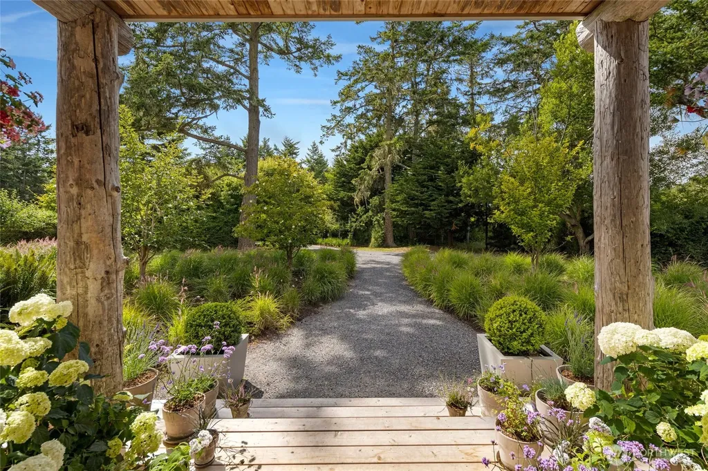 16 Bayshore Road Friday Harbor WA 98250