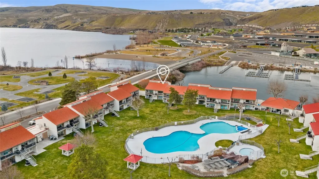 8903 Crescent Bar Road NW Quincy WA 98848