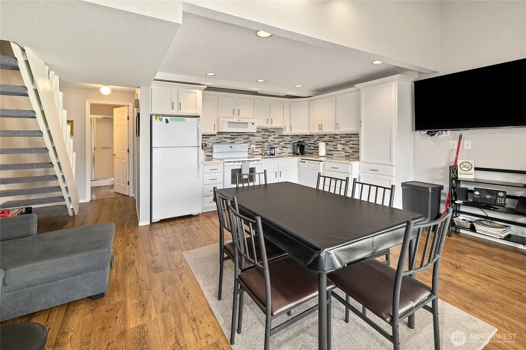 8903 Crescent Bar Road NW Quincy WA 98848