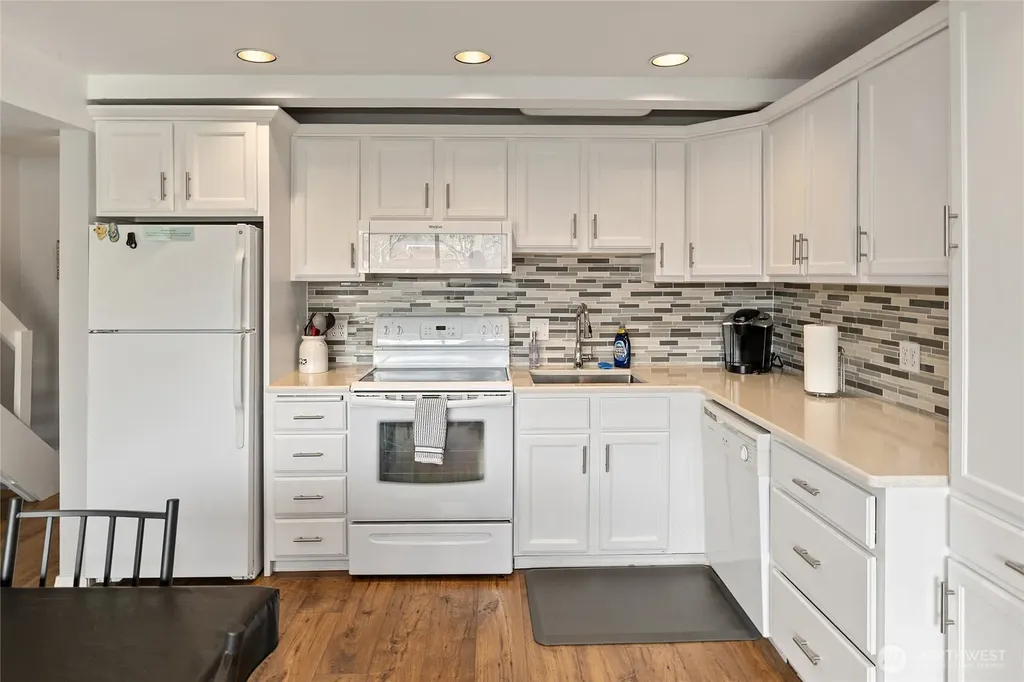 8903 Crescent Bar Road NW Quincy WA 98848